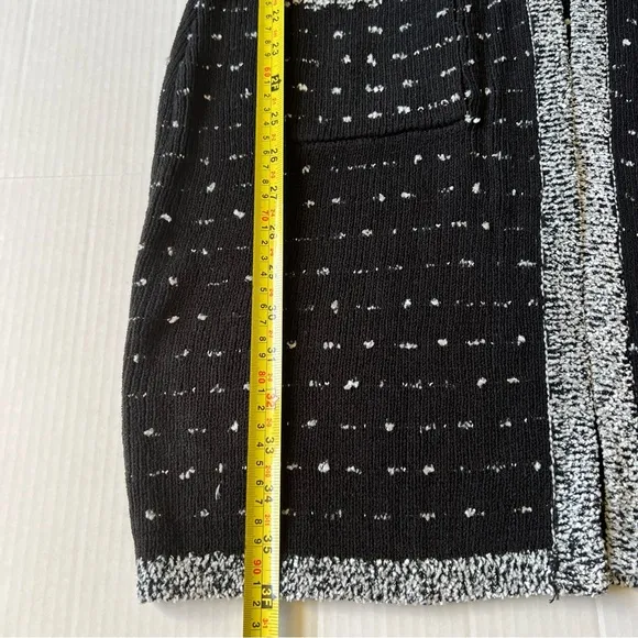 Neiman Marcus Sz M Women's Black White Open Front Cardigan Sweater Long Pocket