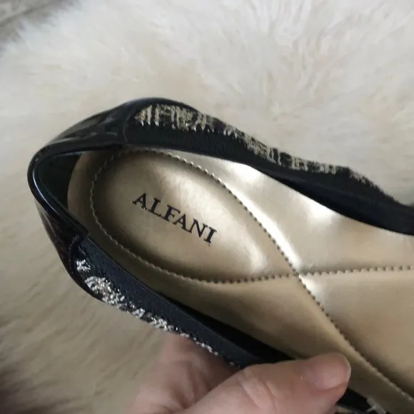 NEW Alfani Womens Ballet Flats Patent Leather Gold/Silver/ Black Weave Slip-On