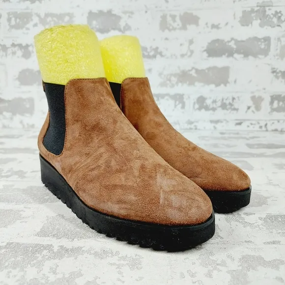 New Amalfi By Rangoni Brown Suede Pull On Chunky Sole Chelsea Boots W685