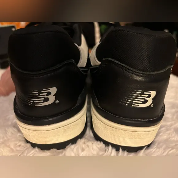 New Balance Black &amp; White 550 Panda Size 8.5