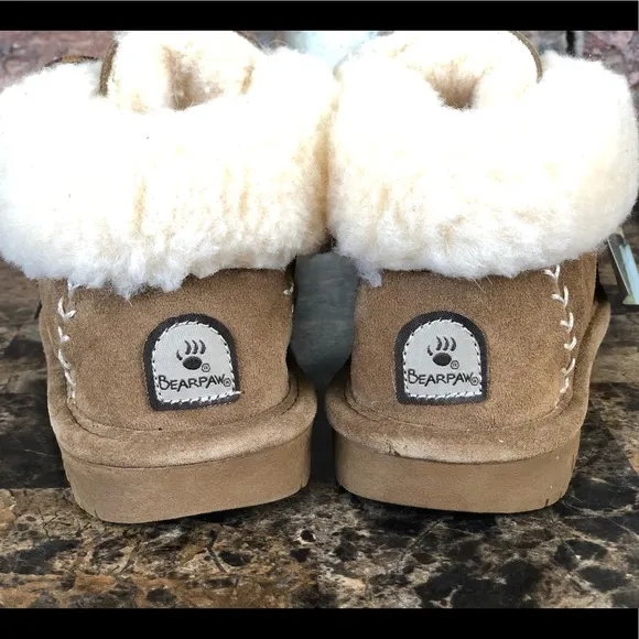 NEW BEARPAW Girls Kory Low Top Moccasin Boots