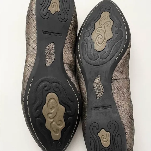 New Born Halle Ballet shoe Gold Miele Textured . Leather upper