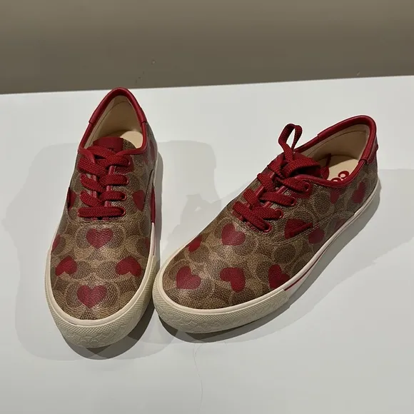 🌸NEW COACH Logo Heart ❤️ Print Leather Lace up Sneakers Sz 8 Without box Womens