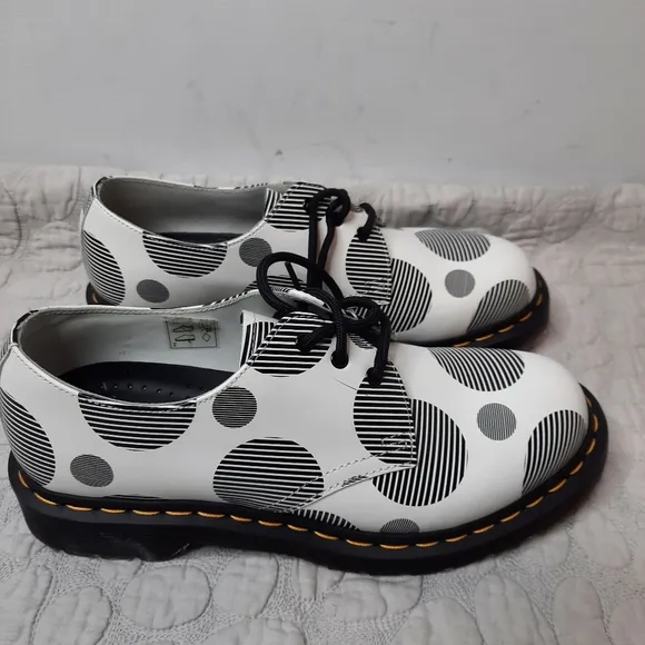 New Dr Martens 26877 Polka Dot Smooth Leather Oxford Shoes