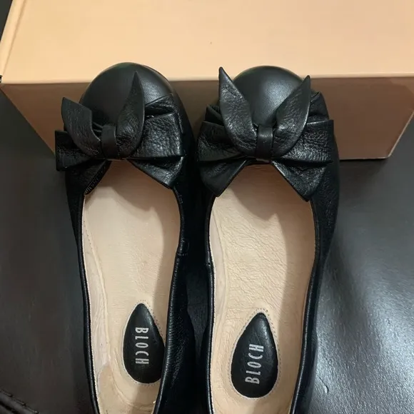NEW Girls BLOCH AYVA Black Bow Ballet Flats Shoes Leather US 10 EU 28