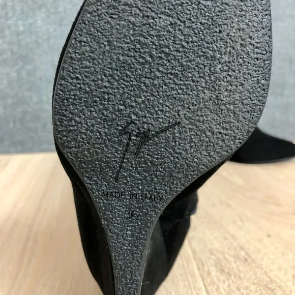 New Giuseppe Zanotti Size 6 Black Suede Boots