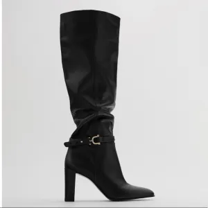NEW!! HP 🥳🥳🥳 Zara Tall Heeled Knee Boots