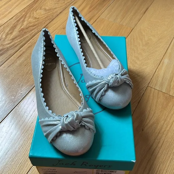 New in box Jack Rogers Holly bow leather ballerina flats in Silver 8.5