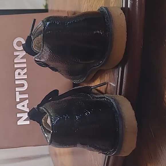 New in box! Naturino Milky black patent leather shoes Toddler size 9.5