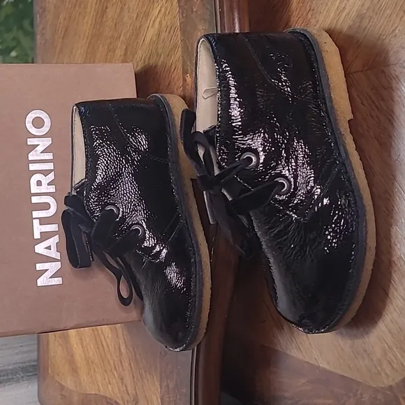 New in box! Naturino Milky black patent leather shoes Toddler size 9.5