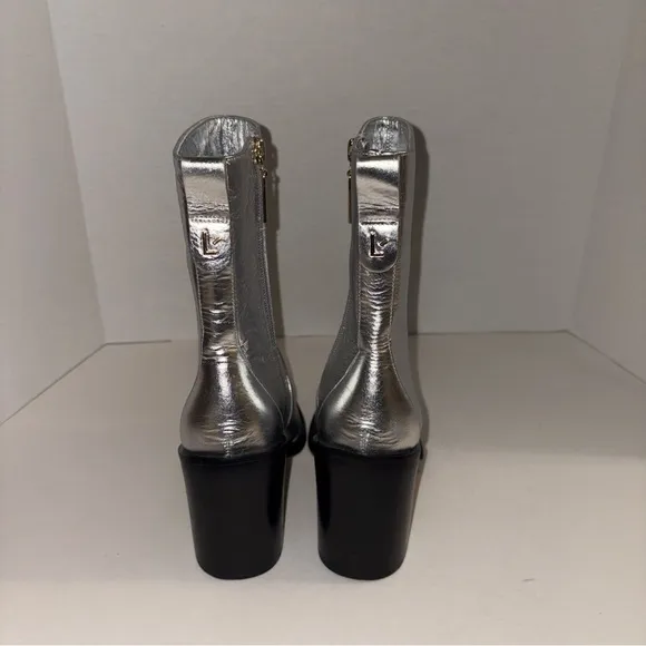 New Larroudé James Crinkled Metallic Leather Boots Bootie Shoes Silver Sz 6.5