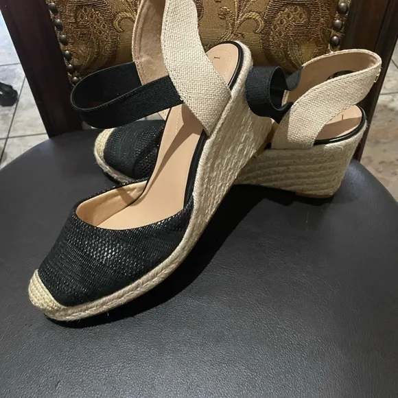 New Lauren Ralph Lauren Pearle  wedges ankle strap espadrille heels size 10 🌹