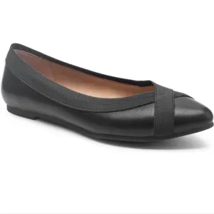 New Me Too Reign Flat black Leather Memory foam footbed ballerina boat size 7