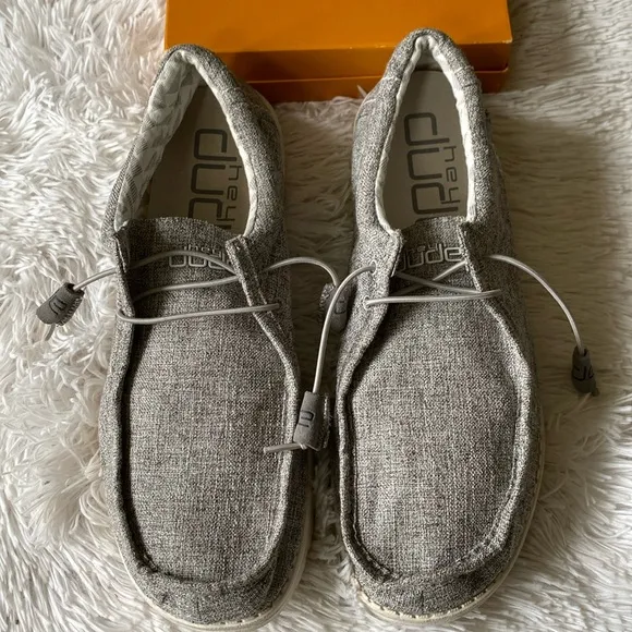 New men’s Wally canvas casual boat shoes by Hey Dude, size 13