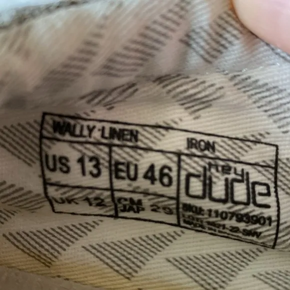 New men’s Wally canvas casual boat shoes by Hey Dude, size 13
