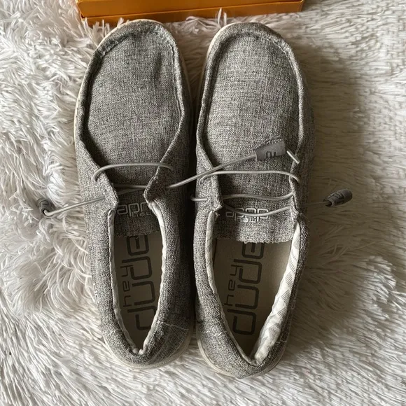 New men’s Wally canvas casual boat shoes by Hey Dude, size 13
