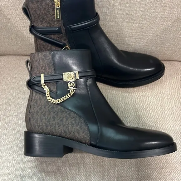 NEW! Michael Kors Hamilton Flat Bootie Black/ Brown Size 9.5