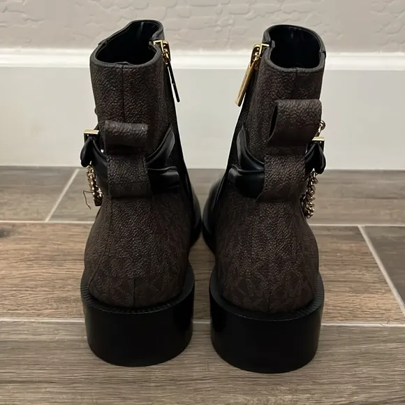 NEW! Michael Kors Hamilton Flat Bootie Black/Brown Size 8