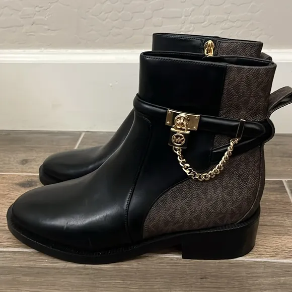 NEW! Michael Kors Hamilton Flat Bootie Black/Brown Size 8