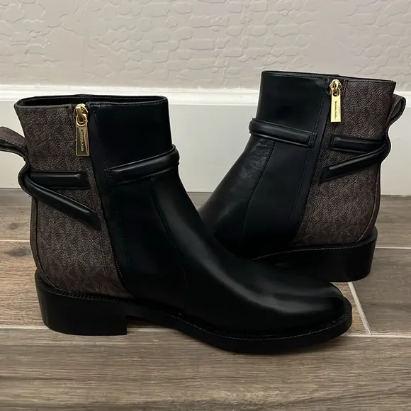 NEW! Michael Kors Hamilton Flat Bootie Black/Brown Size 8