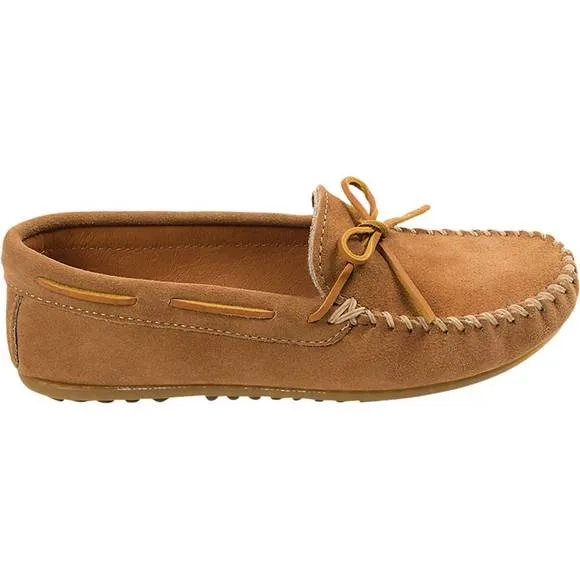 NEW MINNETONKA men's classic moccasin in taupe