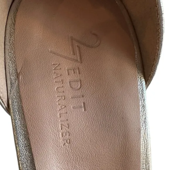 NEW Naturalizer Ayla Leather Ankle Strap Heels Pumps, Metallic Silver - Size 8.5