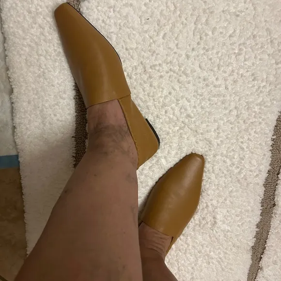 New Neous Pointy Flats in Camel size 37