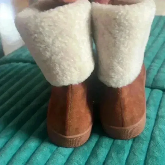 New Porte &amp; Paire shearling-trimmed suede boots sz 10