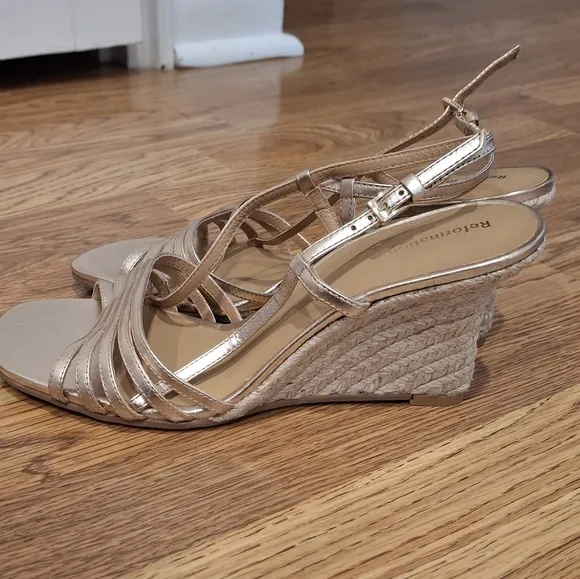 New Reformation Ava Wedges Espadrille In Metallic