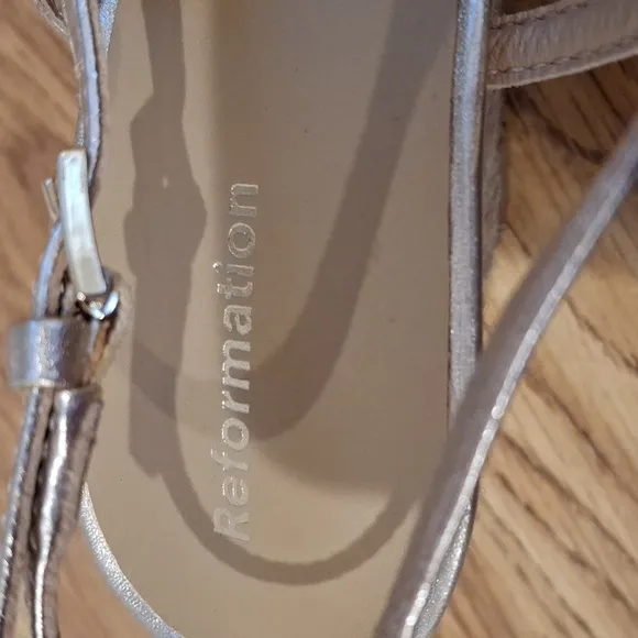 New Reformation Ava Wedges Espadrille In Metallic