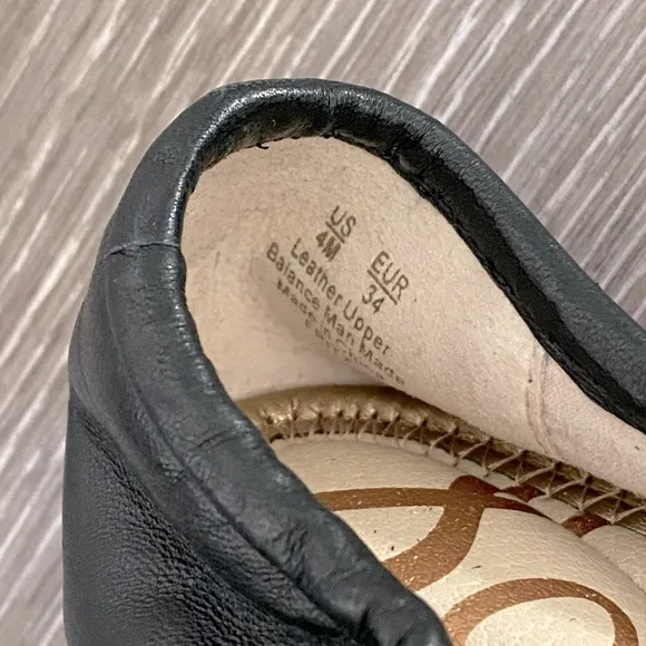 NEW! SAM EDELMAN Ballet Flats Girls Black Leather Cushioned Foot Bed Size 4