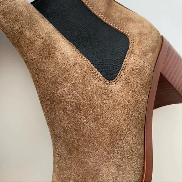 NEW Steve Madden Rhiannon Boots Womens 10M Tan Chelsea Boot Pull On Heeled