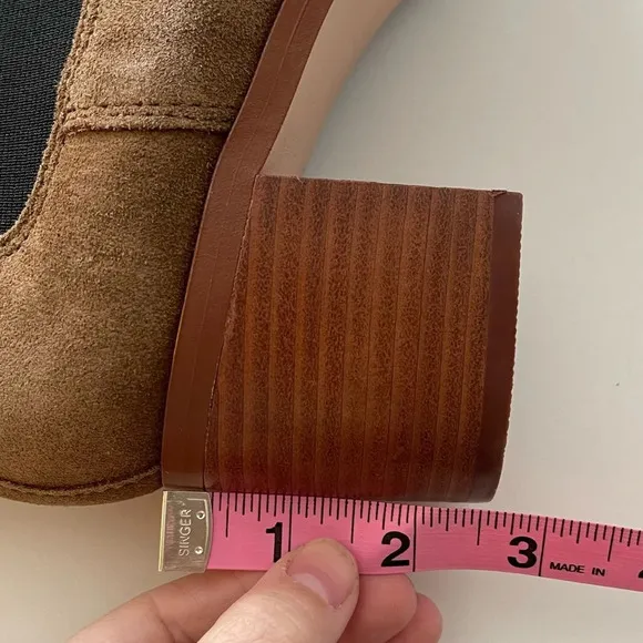 NEW Steve Madden Rhiannon Boots Womens 10M Tan Chelsea Boot Pull On Heeled