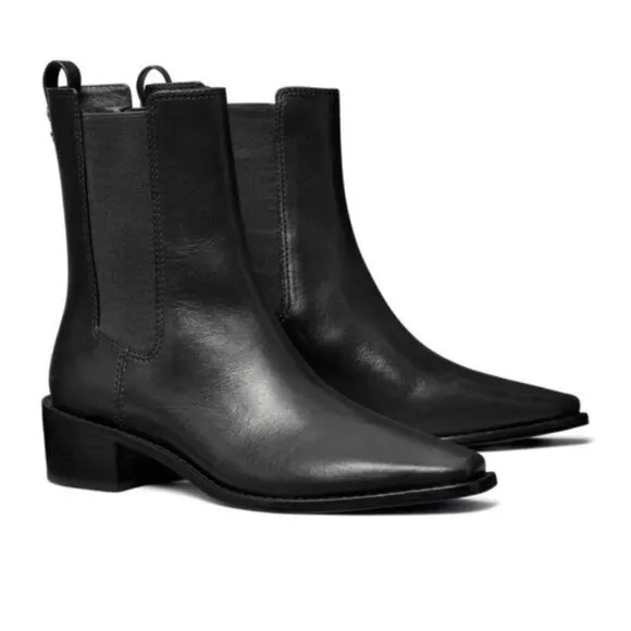 NEW Tory Burch Medallion Plaque 35mm Leather Ankle Boots in Black Sz. 7.5