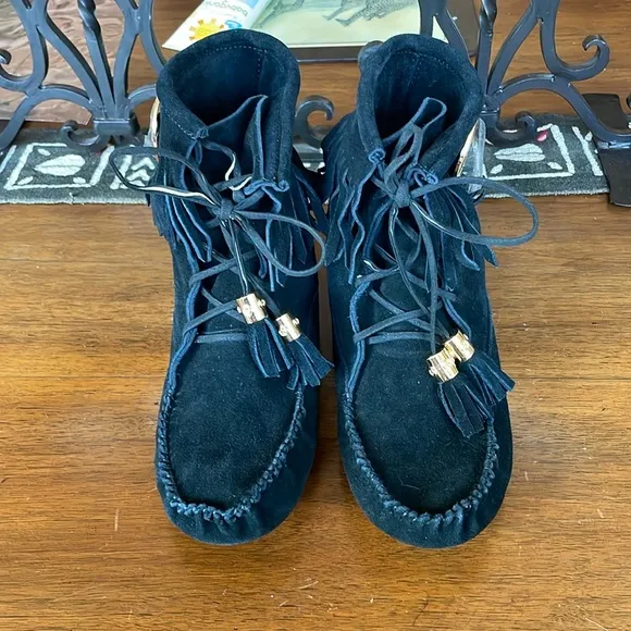 New Tory Burch suede Moccasins