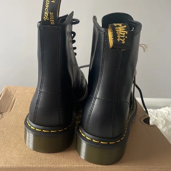 ✨NEW!✨Dr. Martens Vegan Jadon II Lace-Up Boots