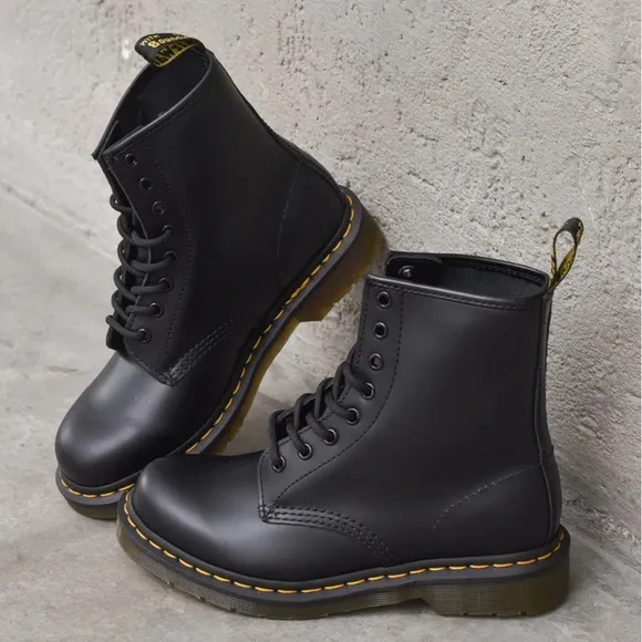 ✨NEW!✨Dr. Martens Vegan Jadon II Lace-Up Boots
