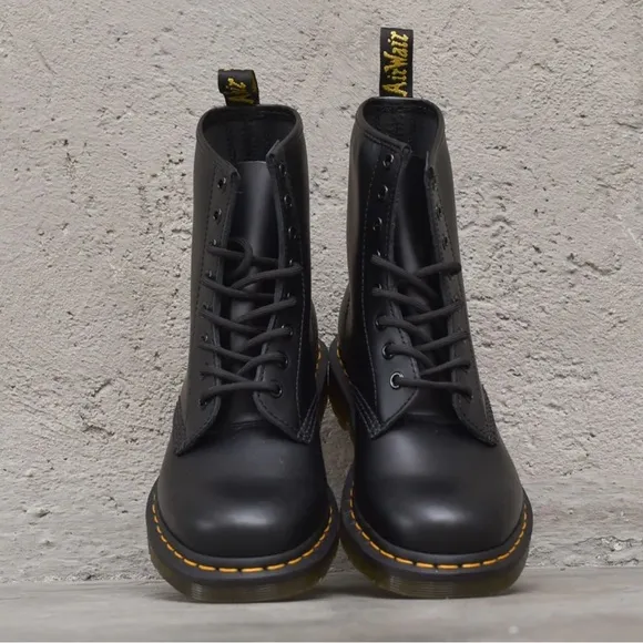 ✨NEW!✨Dr. Martens Vegan Jadon II Lace-Up Boots
