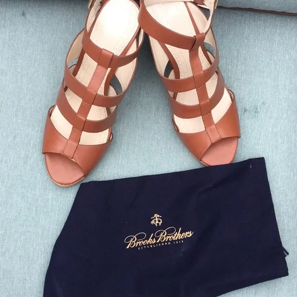 NIB Brown Brooks Brothers Ankle Strap Wedge Sandals 8