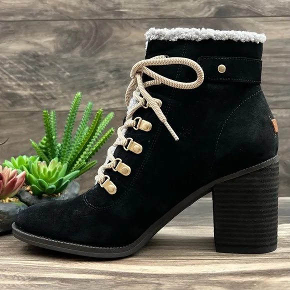 NIB Dr Scholls Loni Lace Up Combat Boots Bootie Heeled Black Suede