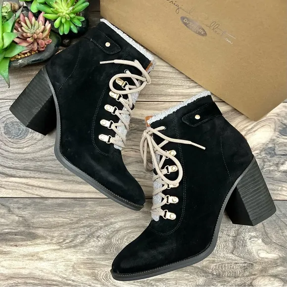 NIB Dr Scholls Loni Lace Up Combat Boots Bootie Heeled Black Suede