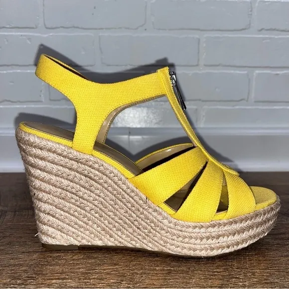 NIB Michael Kors Berkley Espadrille Wedge Sandals in Golden Yellow