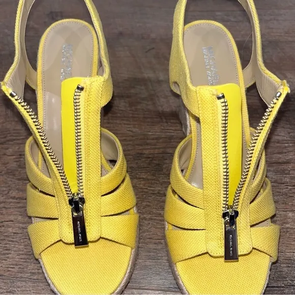 NIB Michael Kors Berkley Espadrille Wedge Sandals in Golden Yellow