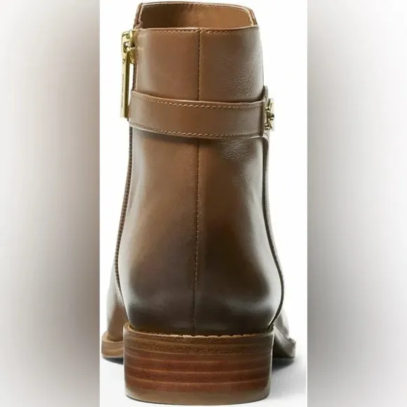 NIB MICHAEL Michael Kors Finley Luggage Flat Bootie Ankle Boots 8.5