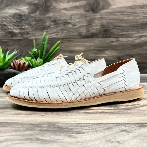 NIB Sbicca Tribbley Huarache Loafer Oxford Flats Sandal White Leather 9