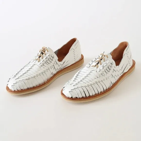 NIB Sbicca Tribbley Huarache Loafer Oxford Flats Sandal White Leather 9
