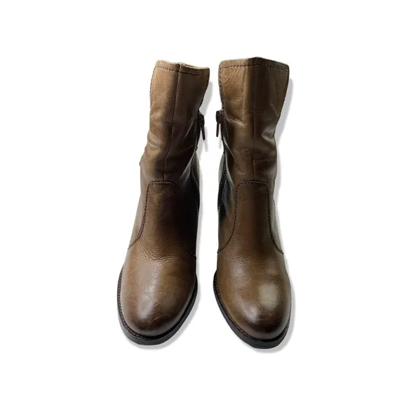 Nicole Distressed Brownish Gray Burnished Round Toe Heeled Boots Size 6