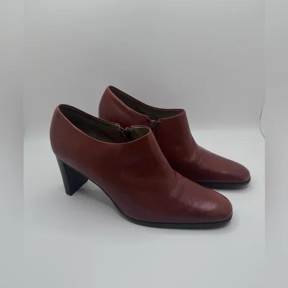 Nicole  Women’s Elegant Brown Leather Heeled Ankle Boots Size 8M