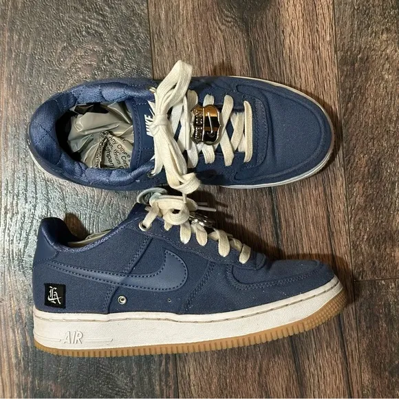 Nike Air Force 1 low top west coast Los Angeles boys shoes size 3.5Y