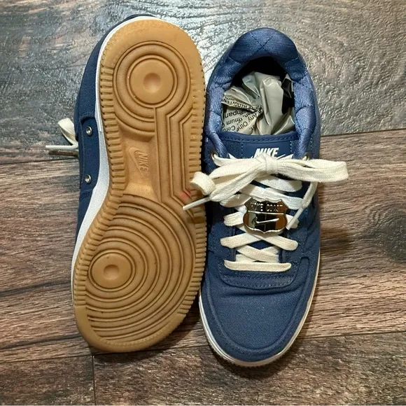 Nike Air Force 1 low top west coast Los Angeles boys shoes size 3.5Y